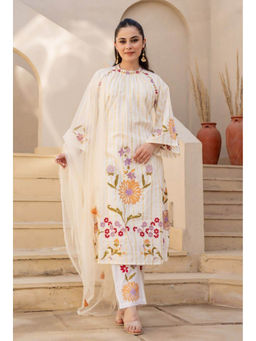 Autumnlane - Akira Dove Off White Floral Embroidery Cotton Kurta with Pant