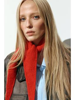 H&M - Women Red Garter-Stitched Scarf