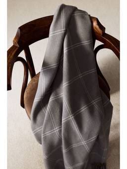 H&M - Grey Fringed blanket