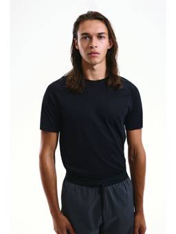 H&M - Men Black Muscle Fit Sports T-Shirt With Dry move