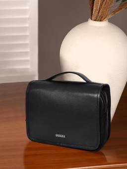 Sassora - Premium Leather Toiletry Travel Pouch