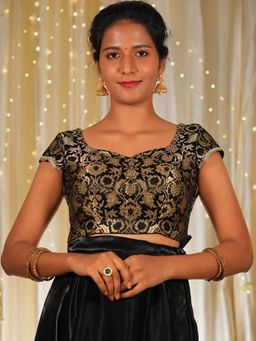 I LOVE SAREES - Women Black Banarasi Sweetheart Floral Stitched Blouse