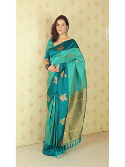KALAASHREE - Green Soft Silk Saree With Unstitched Blouse With Zigzag Motifs