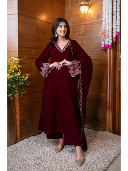 Label Shaurya Sanadhya - Velvet Maroon Bell Sleeves Kurta With Pant