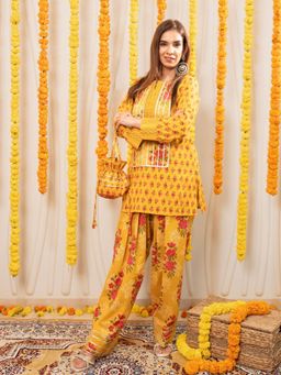 Ishnya - Aafreen- Yellow Floral Printed Kurti With Salwar And Potli Bag