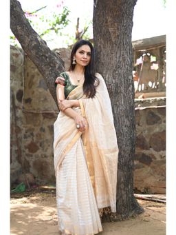 MAAHISHMATI SAREES - White Handloom Silk By Cotton Saree with Unstitched Blouse