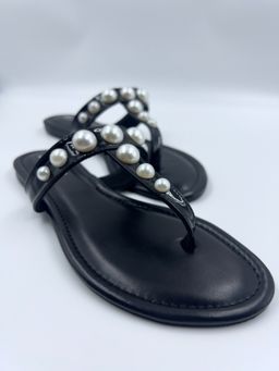 ELVIRAA - Pearl Thong Black Flats