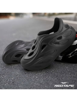 Red Tape - Men EVA Comfort Clogs-Black