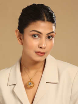 Nuyug - 18K Gold-Plated Crystal Studded Minimal Chain Pendant Necklace