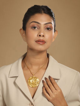 Nuyug - 18K Gold-Plated Pearl Minimal Chain Textured Surface Floral Pendant Necklace