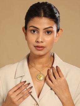 Nuyug - 18K Gold-Plated Zircon Studded Minimal Chain Textured Surface Pendant Necklace