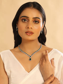 Nuyug - Celestial Emerald Cubic Zircon Necklace Set