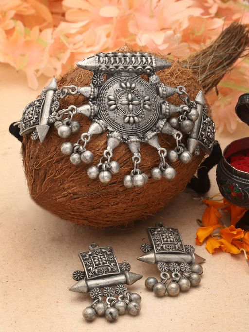 Moedbuille Silver Plated Oxidised Necklace with Pair Of Earrings