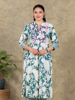 ARAMYA - Women Green Soft Cotton Floral Print Kurta