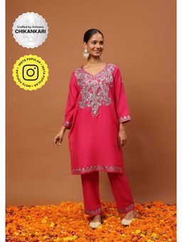 House of Chikankari - Hoc Crafts Art Silk Embroidered Zari Womens Knee Kurta with Pant - Magenta