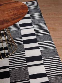 Freedom Tree - Salaka Black & White Geometric Printed Pure Cotton Rug (4x6 feet)
