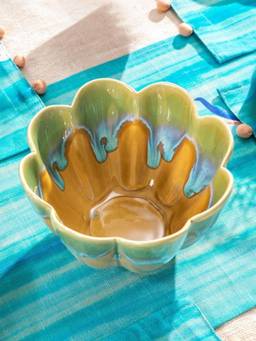 Freedom Tree - Hibiscus Flame Green Ceramic Serving Bowl (1250ml)