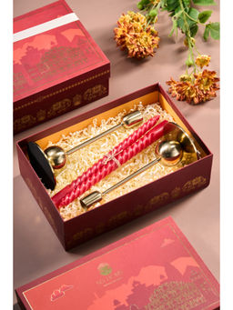 SG Home - Gold Indi Celestial Candle Holders with Wax Gift Set