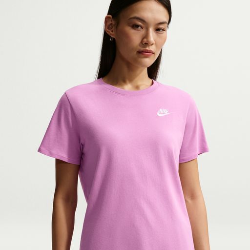 Nike Sportswear Club Essentials - Women's T-Shirt