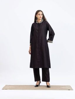 SMRITI GUPTA - Black Chanderi Embroidered Kurta with Pant