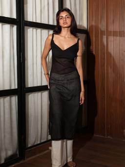 NISHORAMA - Geet Sheer Mul Kurta