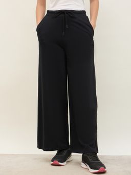 Styli - Women Black Solid Mid-Rise Straight Leg Trackpant