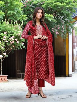 Gahan - Womens Red Viscose Rayon Straight Printed Kurta with Pant & Dupatta