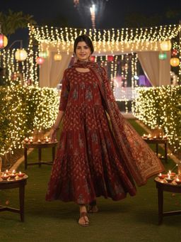 Gahan - Womens Red Viscose Rayon Anarkali Printed Kurta with Pant & Dupatta