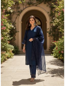 Gahan - Womens Navy Blue Solid Kurta with Pant & Lace Work Dupatta