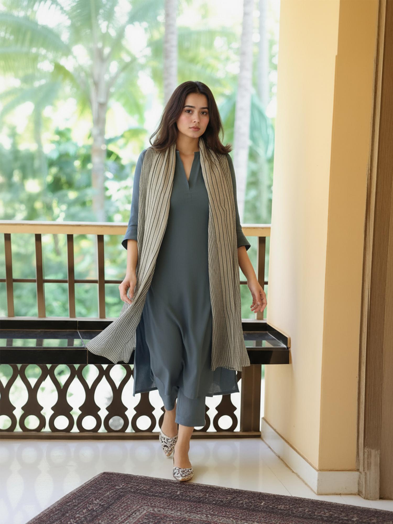 gahan Womens Grey Viscose Rayon Straight Solid Kurta with Pant & Dupatta-picture-34