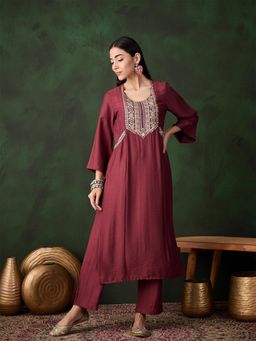 Gahan - Womens Rust Designer Embroidered Stylish Kurta with Pant