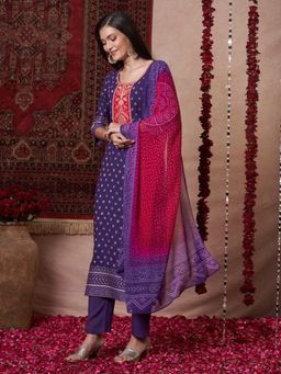 Gahan - Womens Purple Viscose Rayon Straight Printed Kurta with Pant & Dupatta