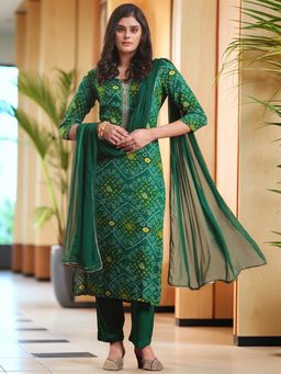Gahan - Womens Green Viscose Rayon Straight Printed Kurta with Pant & Dupatta