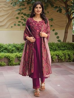 Gahan - Womens Wine Viscose Rayon Straight Printed Kurta with Pant & Dupatta