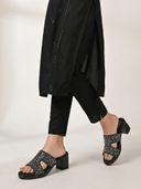 Black color option, Currently selected