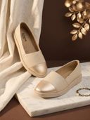 Beige color option, Currently selected