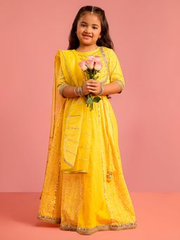 Vastramay - Girls Yellow Print Lehenga, Choli with Dupatta