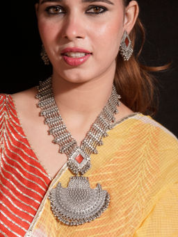 Niscka - Traditional Long Oxidized Red Stone Jewellery Set