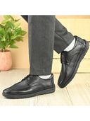 Black color option, Currently selected