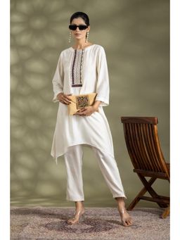 HAAVI BY PURAB - White Bamberg Embroidrey Kurti