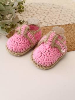 Woonie - Pink Crochet Self Design Booties