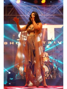 Arpita Sulakshana - Bhoomi Trivedi Golden Dhoti Co-Ord Set