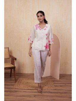Mangalmay By Aastha - V-Neck Floral White Co-Ord Set