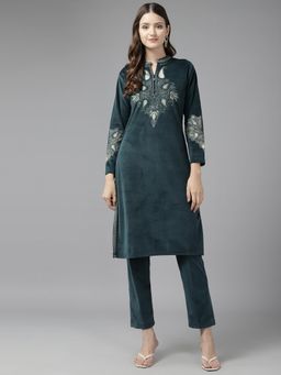 CAYMAN - Green Paisley Embroidered Regular Zari Velvet Kurta with Pant