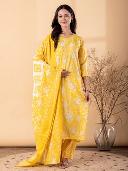 Readiprint - Women Yellow Blend Floral Kurta with Pant and Dupatta