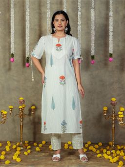 ARAMYA - Women Floral Pure Cotton Kurta with Pant