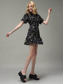 Outzidr - Black Printed Floral Tiered Vacay Dress