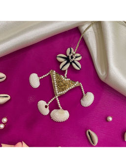 Digital Dress Room - Women Metal Thread Gold Lumba Rakhi