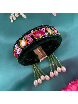 Digital Dress Room - Women Metal Thread Black Lumba Rakhi