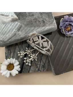 Digital Dress Room - Women Metal Thread Silver Lumba Rakhi